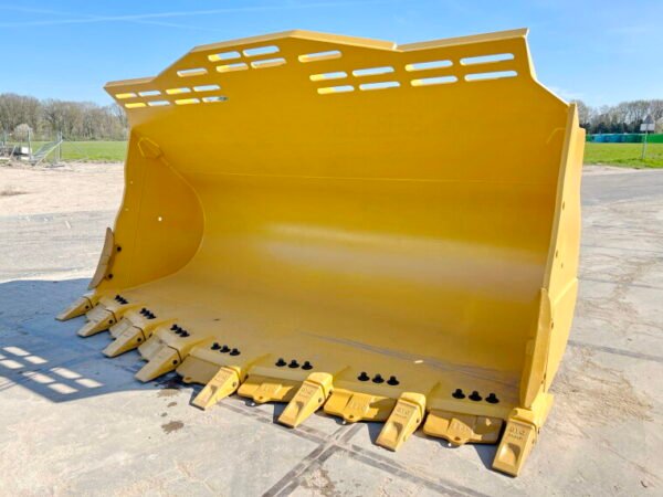 CAT 988H Bucket