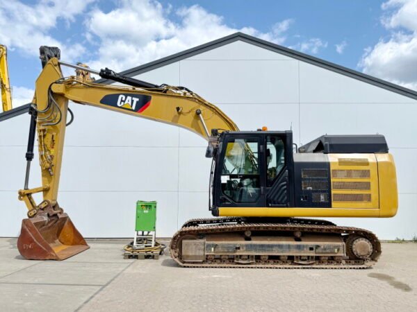 Caterpillar 323FL Z-Line Full Electric