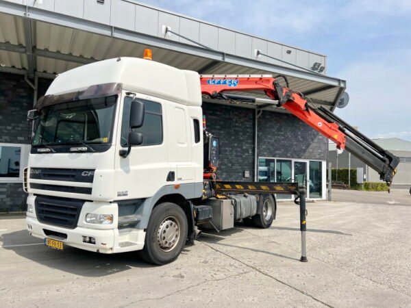 DAF CF85.360 + Effer 165-11-48 Crane