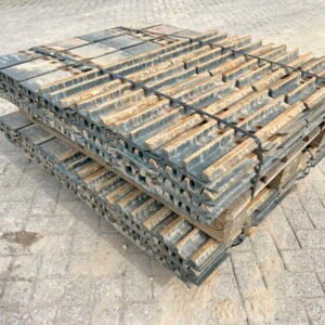 Plates / Tracks - Hyundai R140 (BRAND NEW)