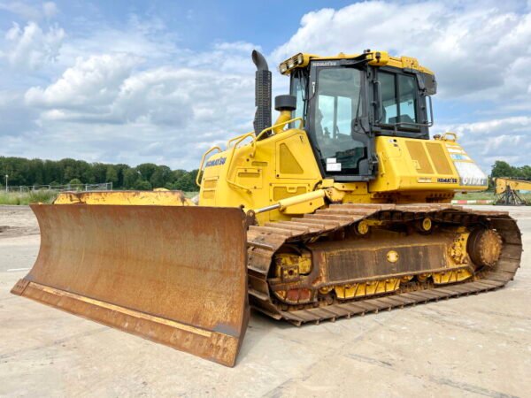 Komatsu D61PXi-24