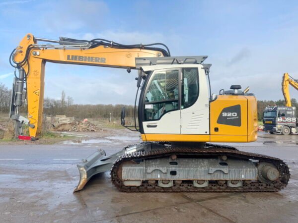 Liebherr R920LC Compact