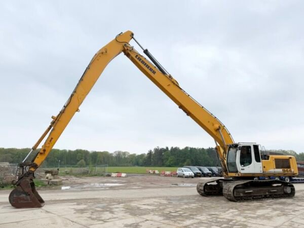 Liebherr R944C HDSL - 19 Meter Long Reach