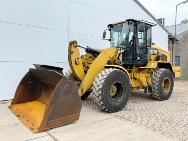 Caterpillar 938K - Image 2