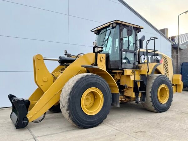 Caterpillar 962M - Image 2