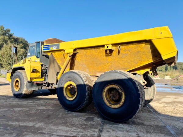 Komatsu HM400-2 - Image 2