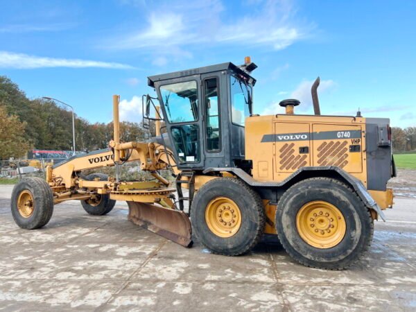 Volvo G740B - Image 2