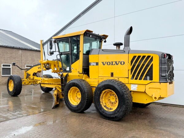 Volvo G946 AWD - Image 2
