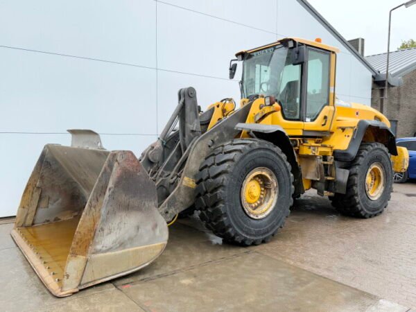 Volvo L120G - Image 2
