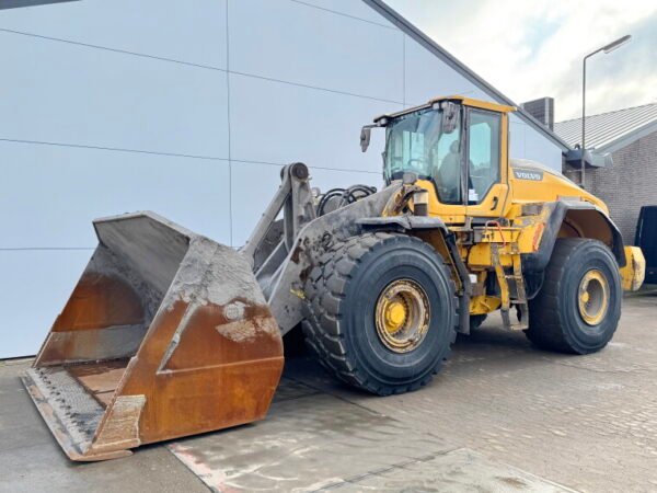 Volvo L220H - Image 2