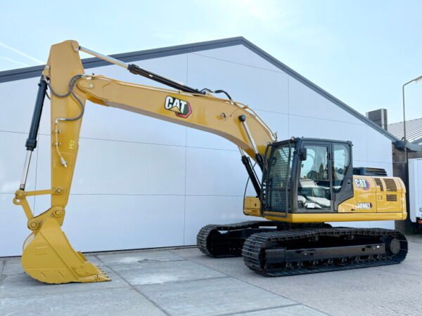 Caterpillar 323D3 *2025 Model* - Image 2