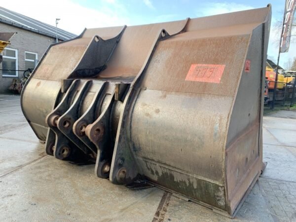 Used Wheel Loader Bucket - CAT 980K - Image 4
