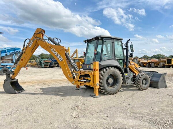 Case 851FX Plus 4WD - Image 3