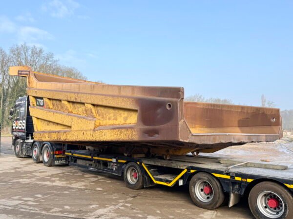Caterpillar 777G Bucket - Image 3