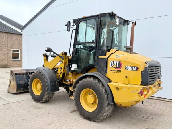 Caterpillar 908M - Image 3
