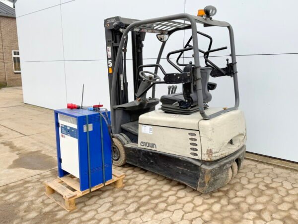 Crown SC4240-1.6 - Full Electric - Image 3