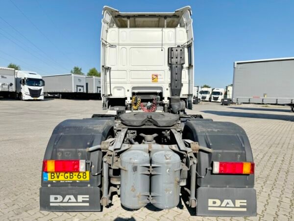 DAF XF105.410 6x2 - Image 3
