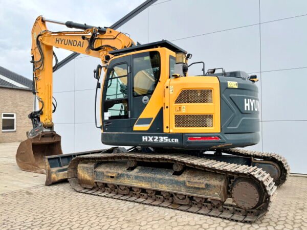 Hyundai HX235LCR - Image 3