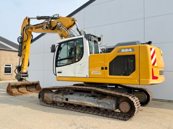 Liebherr R924LC - Image 3