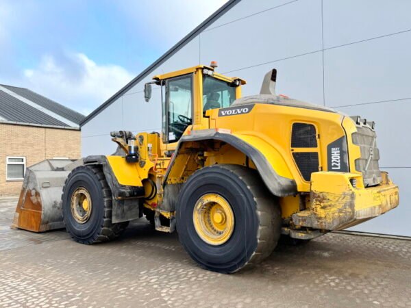 Volvo L220H - Image 3