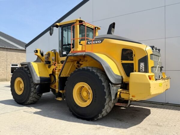 Volvo L220H - BUCKET INCLUDED, COMING SOON! - Image 3