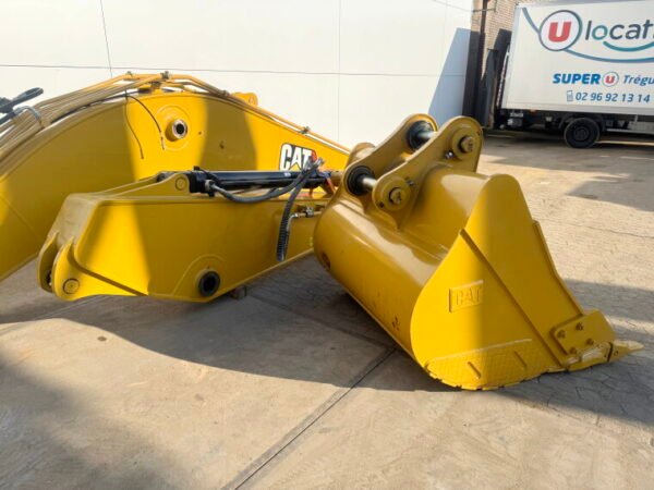 Caterpillar 323D3 Boom + Stick + Bucket - Image 5