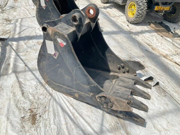 Bucket - Image 2