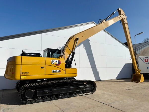 Caterpillar 323D3 - Image 4