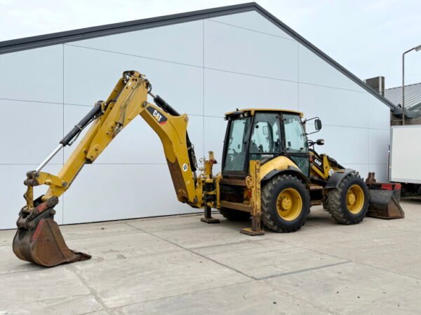 Caterpillar 444F - 4x4x4 - Image 4