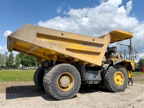 Komatsu HD405-7 - Image 4