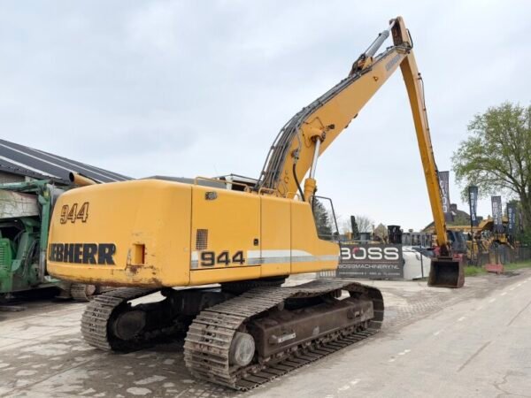 Liebherr R944C HDSL - 19 Meter Long Reach - Image 4