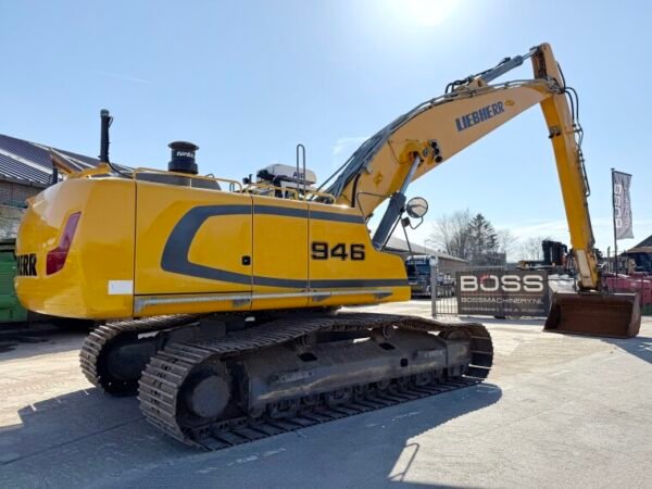 Liebherr R946LC SHD - 15 Meter Long Reach - Image 4