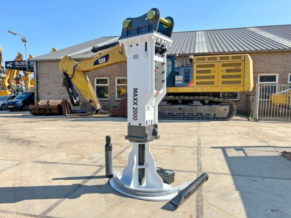 Maxx 2000 Hydraulic Breaker - Image 4