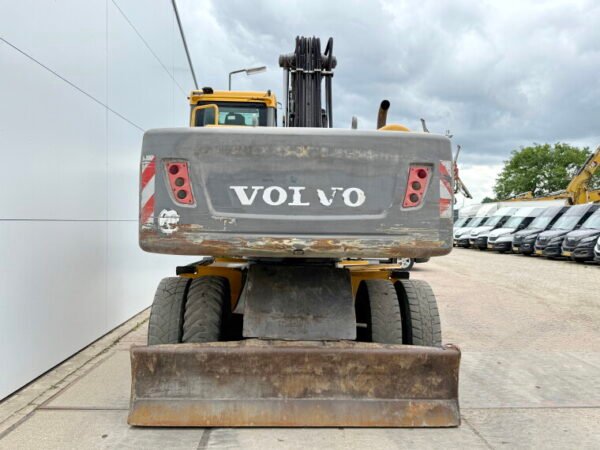 Volvo EW180C - Image 4