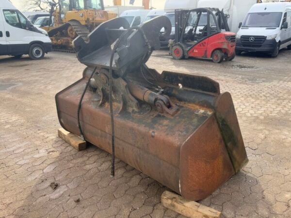MH-30/22 Tilting Bucket - Image 5