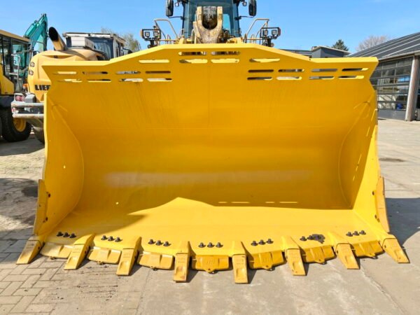 CAT 988K Bucket - Image 5