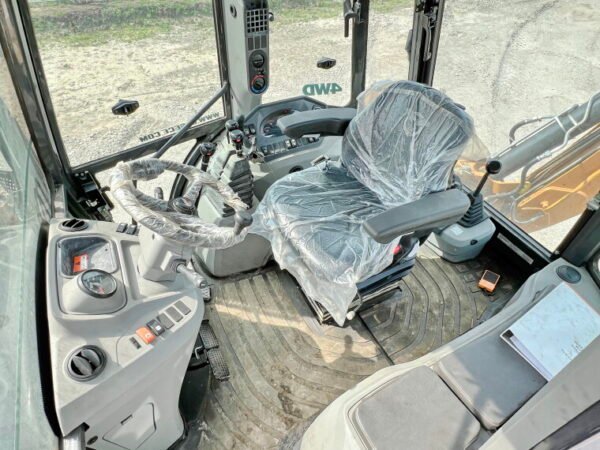 Case 851FX Plus 4WD - Image 5