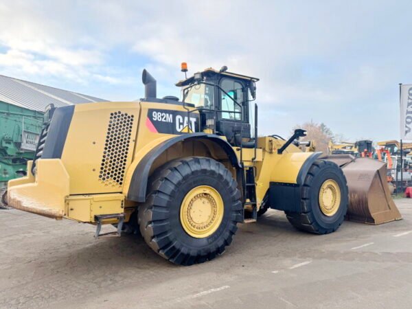 Caterpillar 982M - Image 5