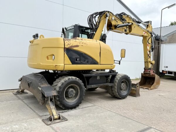 Caterpillar M313D - Image 6