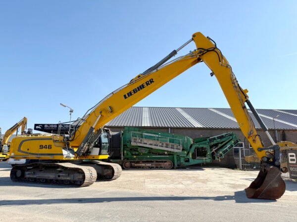 Liebherr R946LC SHD - 15 Meter Long Reach - Image 5