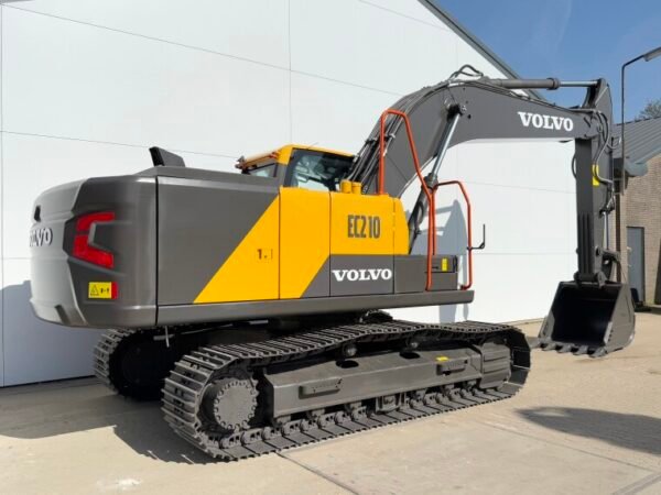 Volvo EC210 - Image 5