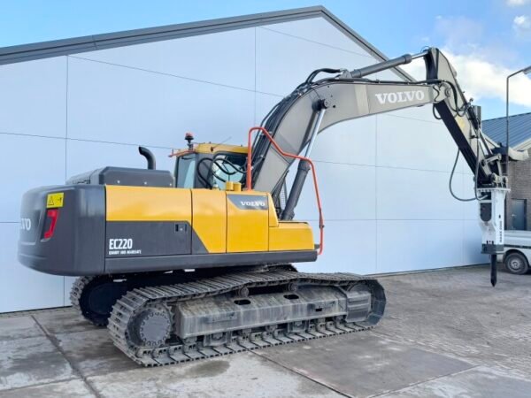 Volvo EC220D + Maxx 2000 Hammer - Image 5