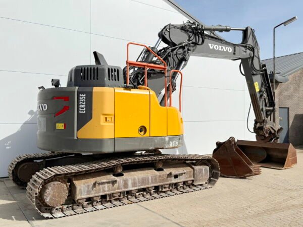 Volvo ECR235EL - Image 5