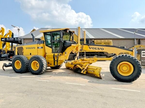 Volvo G970 + RIPPER - Image 5