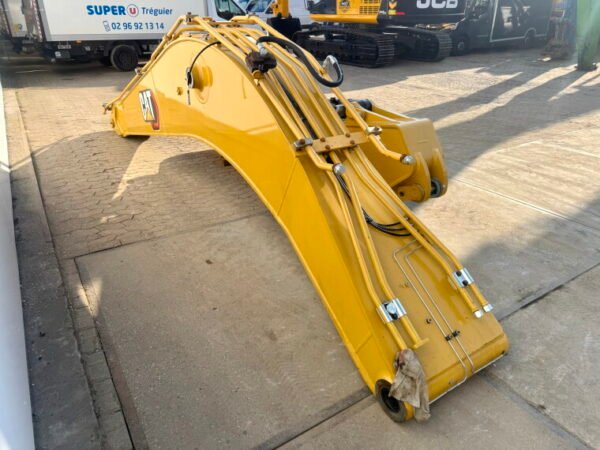 Caterpillar 323D3 Boom + Stick - Image 6