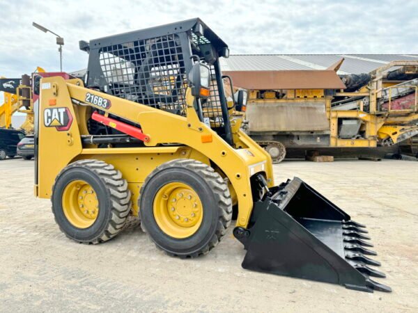 Caterpillar 216B3 - Image 6