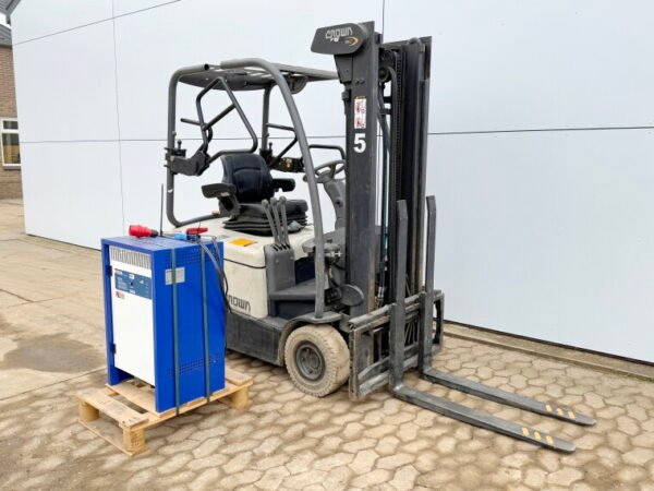Crown SC4240-1.6 - Full Electric - Image 6