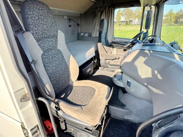 DAF XF 105.410 MEGA - Image 6