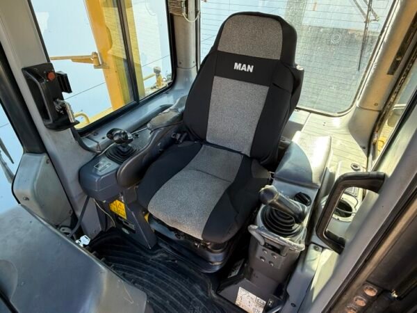 Komatsu D85PX-15E0 - Image 6