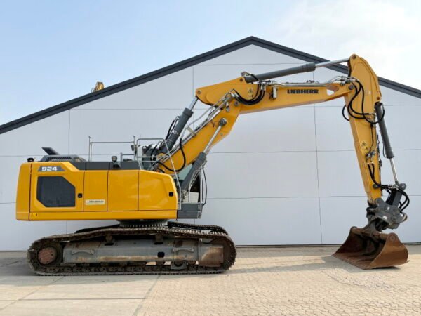 Liebherr R924LC - Image 6